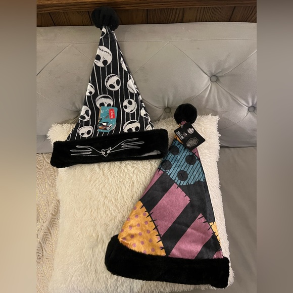 Nightmare Before Christmas Jack & Sally black furry bottom Santa hat set - Picture 1 of 5